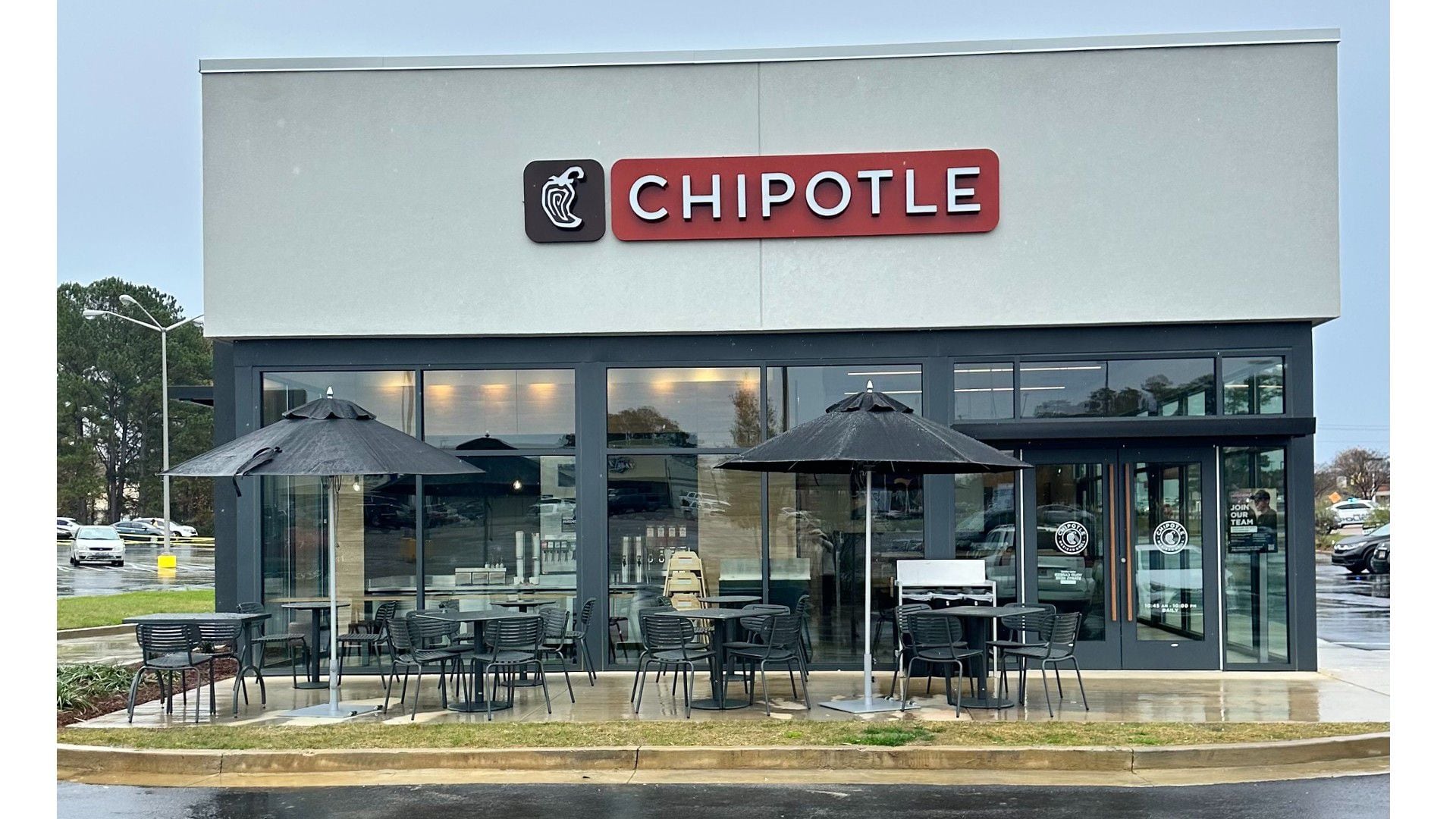 New Chipotle Officially Open For Business In Fairmont