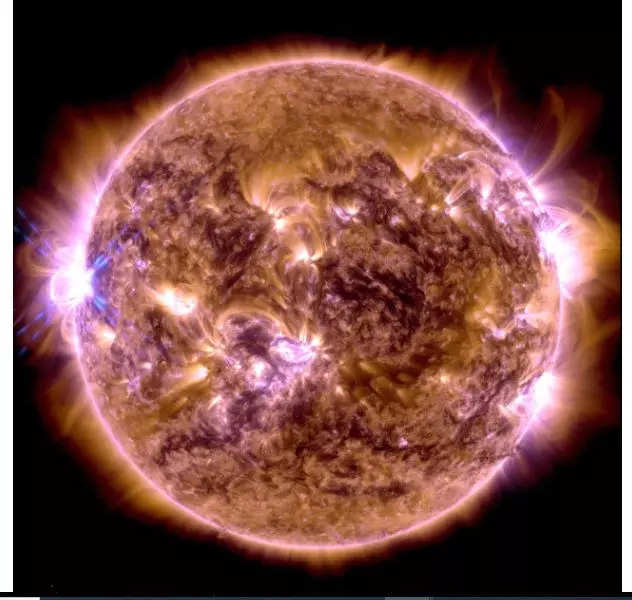 NASA's Solar Dynamics Observatory Captures Spectacular X5.0 Solar Flare ...