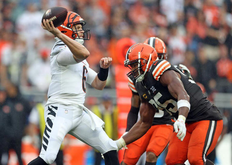 When do the Browns play the Bengals in Week 18?