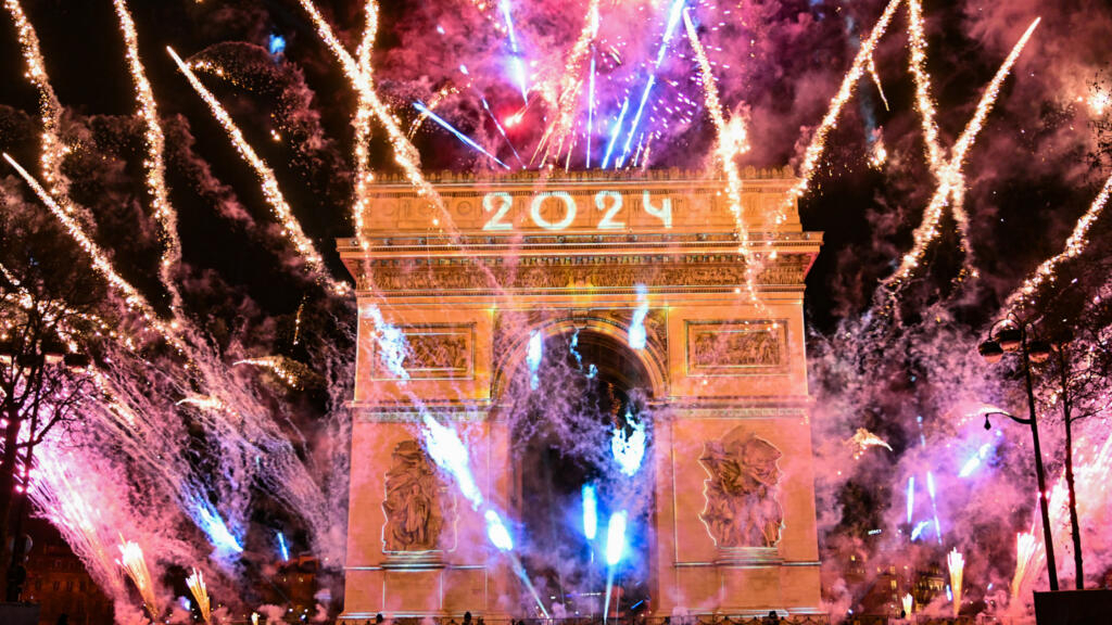 De Sydney Paris Le Monde Est Entr En 2024 Sous Les Feux D Artifices   AA1mic37.img