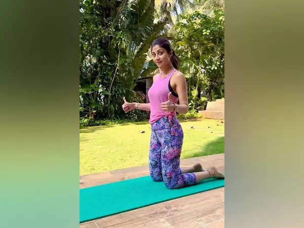 Shilpa Shetty Starts Year 2024 On Balanced Note   AA1mieKQ.img