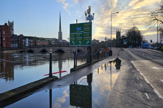 Flood Warning In Worcester As River Severn Set To Peak