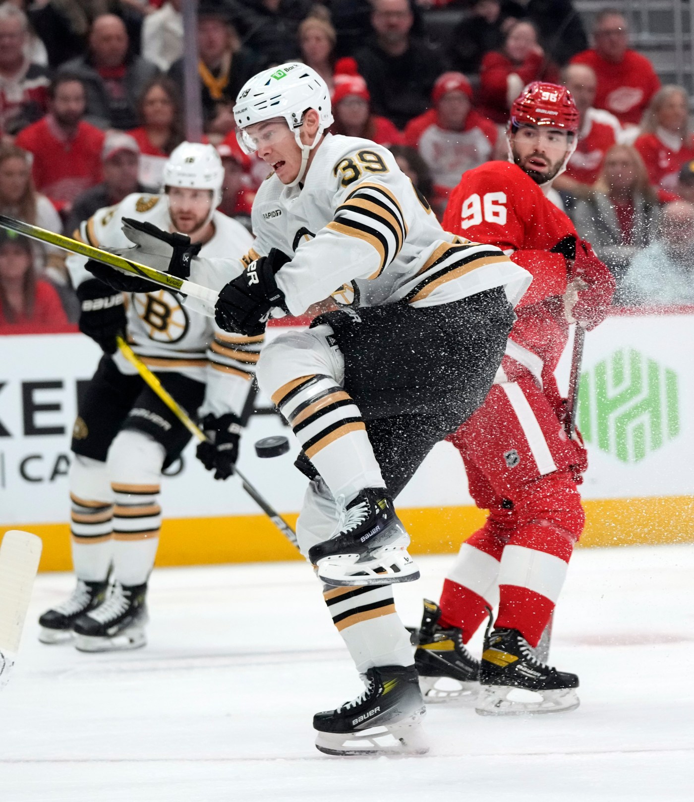 Bruins Tough Out 5-3 Win In Detroit