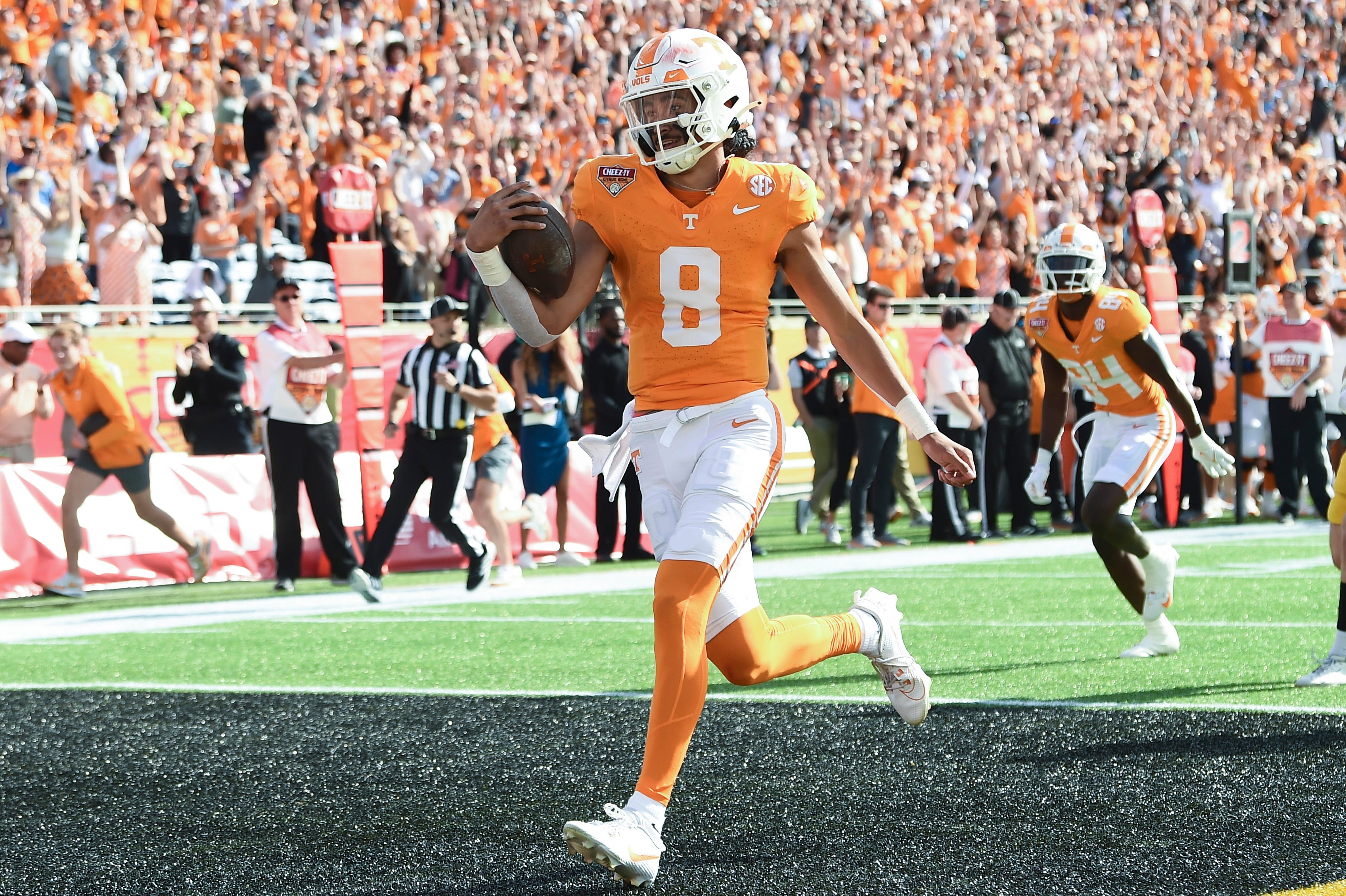 Tennessee Football's Nico Iamaleava Gets First Career Rushing Touchdown ...