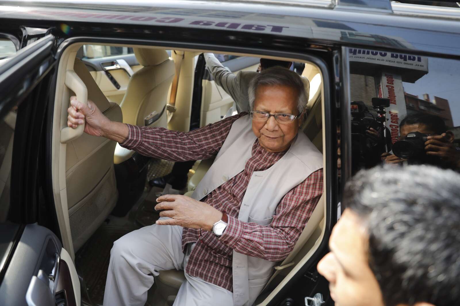 Bangladesh Court Sentences Nobel Laureate Yunus To 6 Months In Jail