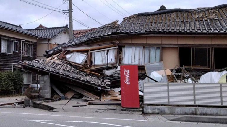 Destrozos en una vivienda en Japón.