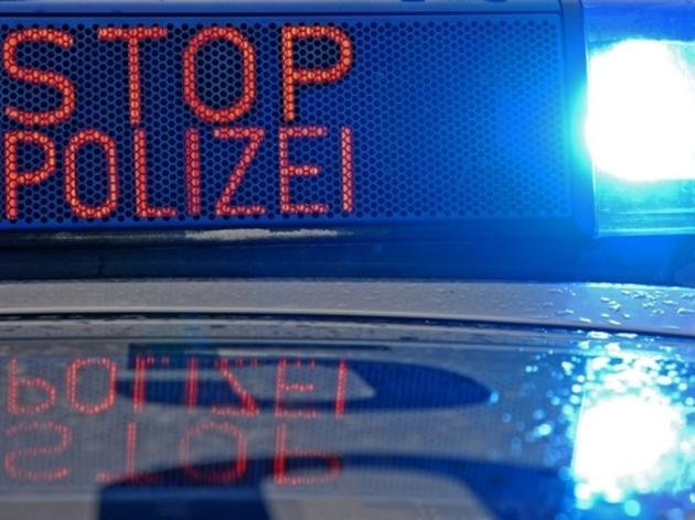 Moped-Fahrer Flieht Vor Polizei über Feld - Doch Die Beamten Sind Schneller