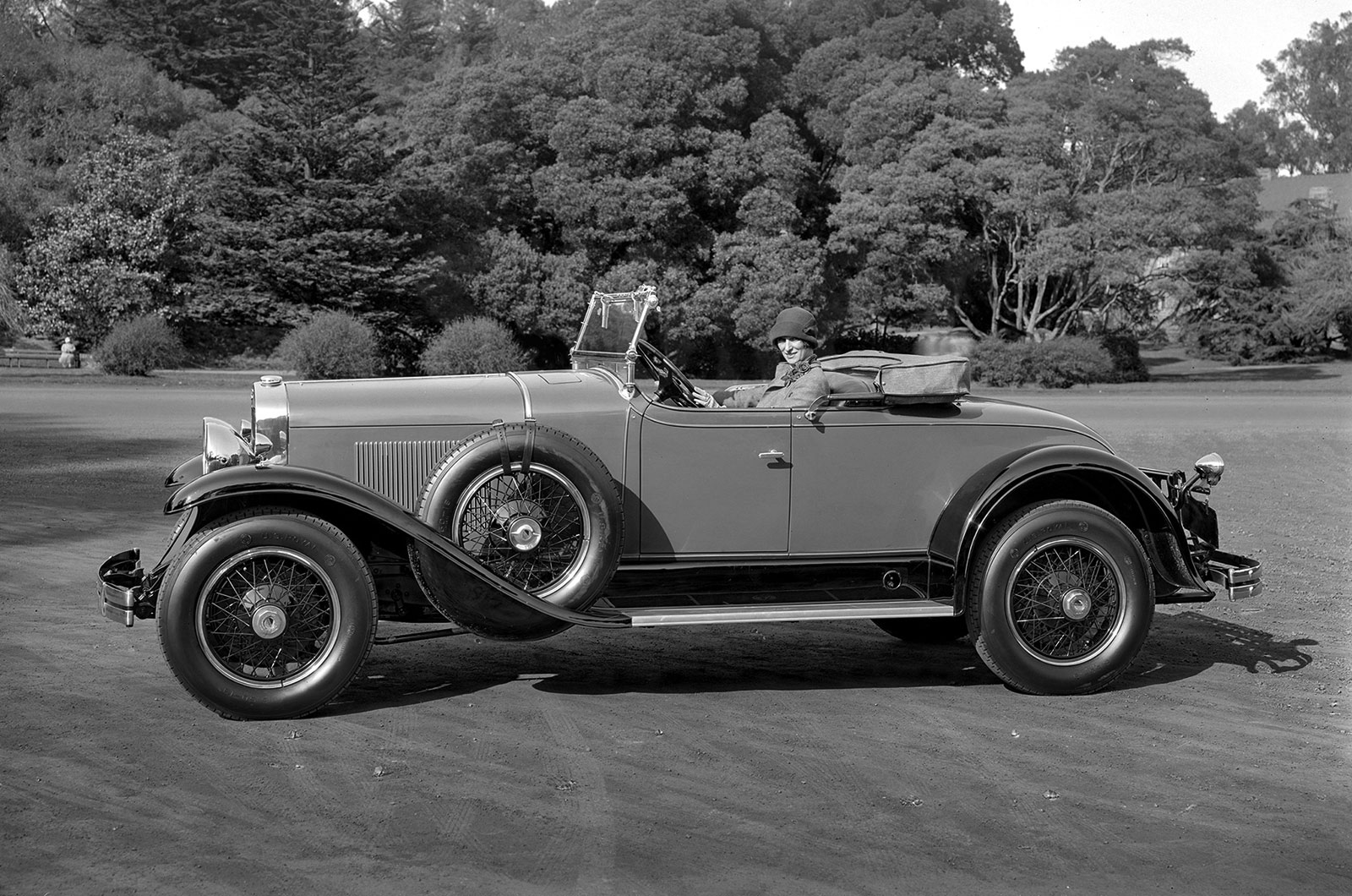 <p>Debate rages over which was the first car to feature a factory-fit radio. The 1929 <strong>Cadillac</strong> (and its <strong>La Salle </strong>offshoot) was available with a dealer-fitted Delco-Remy unit, but it seems British firm <strong>Crossley</strong> was the first car to feature a factory-fitted AM radio, in 1933.</p><p>Radios were a standard feature by the end of the ‘30s in America. The development of the transistor after the Second World War enabled radios to be much smaller and more reliable, and <strong>Chrysler </strong>became the first company to fit them, doing so in late 1955 for 1956 model year cars. Higher sound quality FM receivers were progressively rolled out from the 1950s onward.</p><p><strong>GROUNDBREAKER SCORE: 9 </strong>– a change for the better.</p>