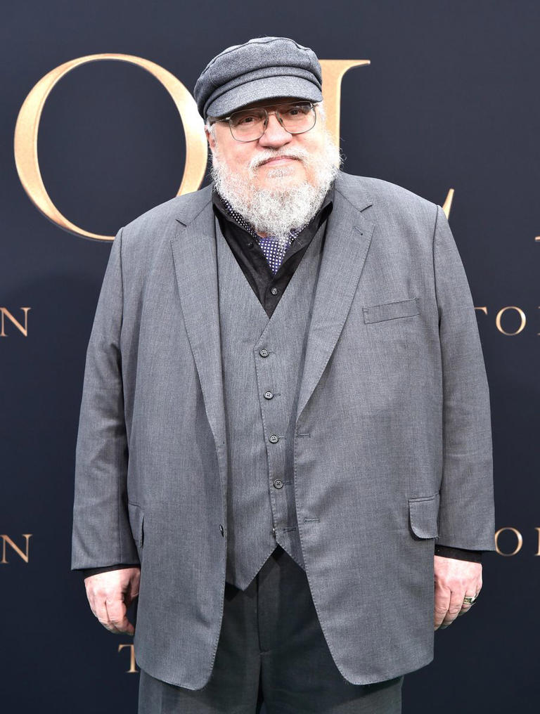 Game Of Thrones George Rr Martin Shares Update On Spinoffs