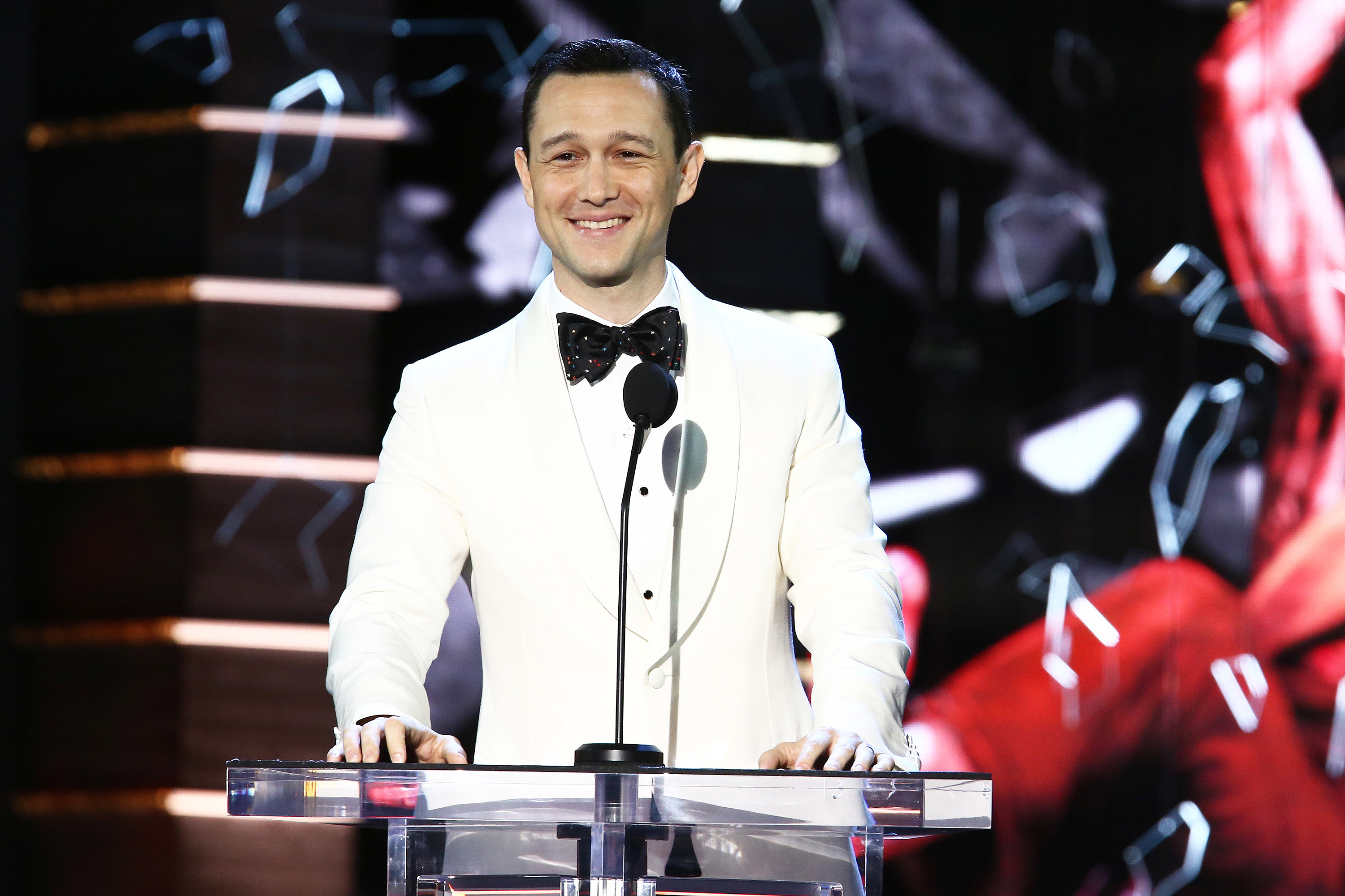 <p>Joseph Gordon-Levitt can sing, dance, bike, and wire-walk in movies, so it only figures he also learned how to tell jokes on stage and roast his "Looper" co-star, Bruce Willis. “Bruce, you were so good in 'The Sixth Sense<span>.' How did you pretend not to care while a 10-year-old acted circles around you?</span><span>” However, his best line was saved for Ed Norton: "Who could forget Ed as<span> '</span>The Incredible Hulk'? The Avengers franchise, that’s who. Let’s give him a round of applause. I know Mark Ruffalo does every night.”</span></p><p>You may also like: <a href='https://www.yardbarker.com/entertainment/articles/the_25_greatest_opening_lines_to_songs_010224/s1__39107121'>The 25 greatest opening lines to songs</a></p>