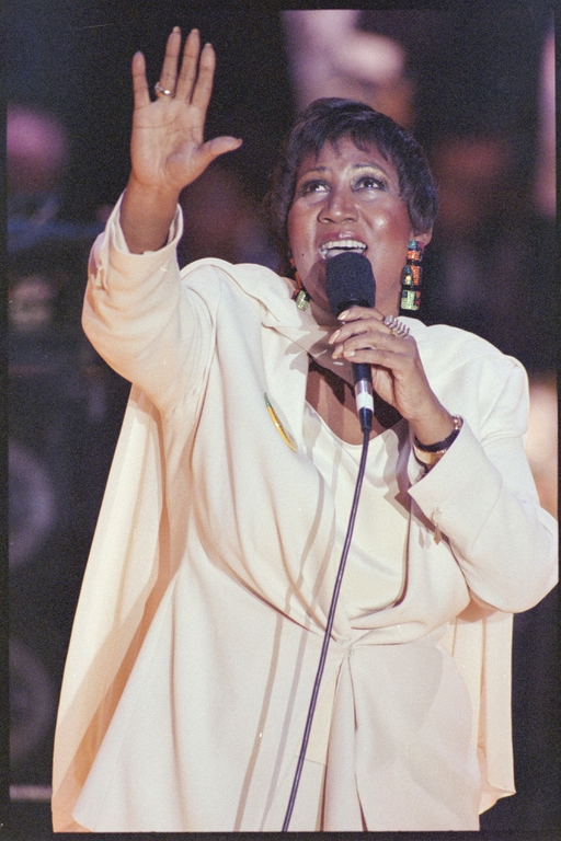 Aretha Franklin Becomes First Woman Inducted Into Rock And Roll Hall Of Fame 37 Years Ago