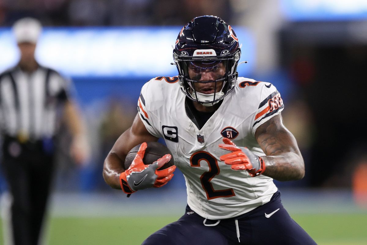 Bears Star Wide Receiver DJ Moore Reacts To Keenan Allen Trade