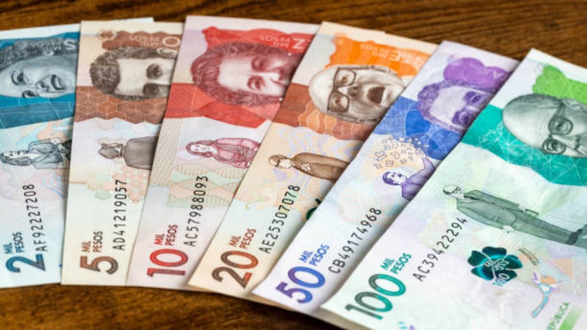 pese a fuerte subida en abril, peso colombiano fue la segunda moneda que menos se devaluó en américa latina