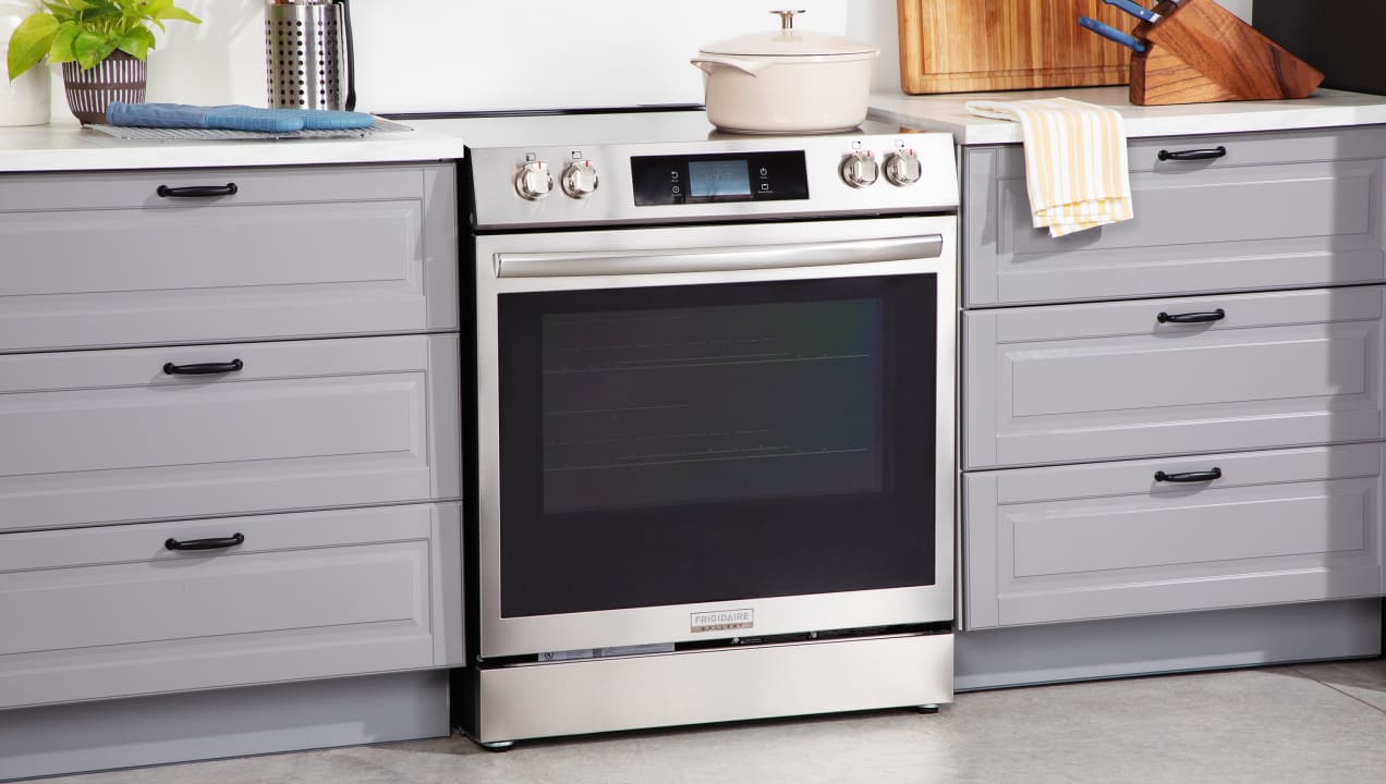 Frigidaire Gallery GCFE3060BF Electric Range Review