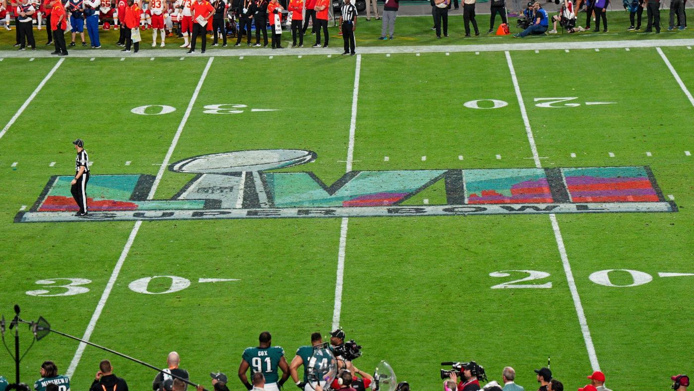 Aaron Rodgers Puts Spotlight On Super Bowl Logo Conspiracy Theory Wants Super Bowl Lix Logo To 