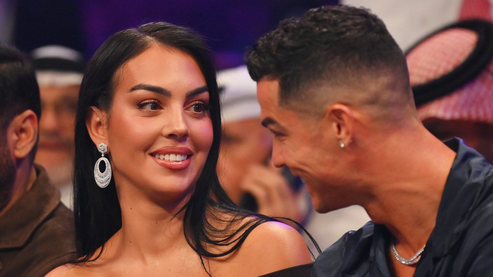 Cristiano Ronaldo Relaxes With 'soulmate' Georgina Rodriguez As Couple ...