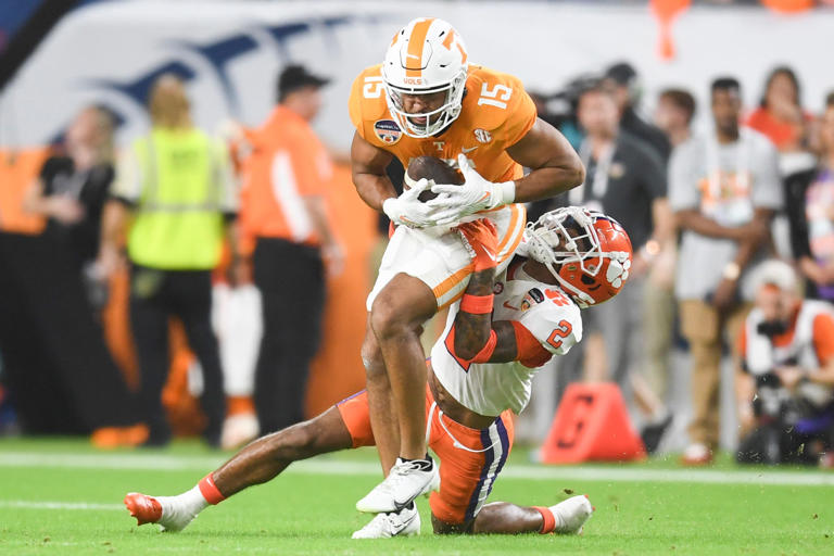 Projecting Tennessee football 2024 depth chart as Vols players report
