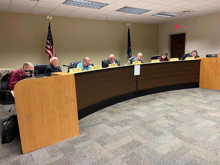 Delta County Board re-elects chair and vice-chair