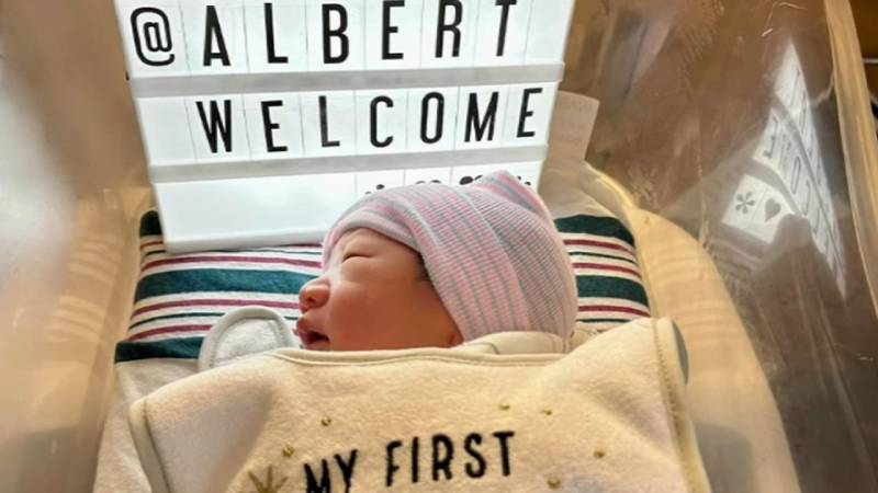 Hospitals In The Chicago Area Welcome The First Babies Of 2024   AA1mnWa3.img