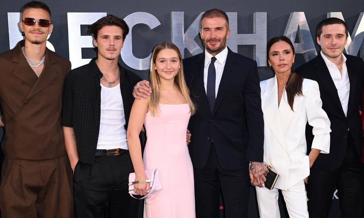 The Beckham Family Welcomes 2024 In Style With One Couple Missing   AA1mngUI.img