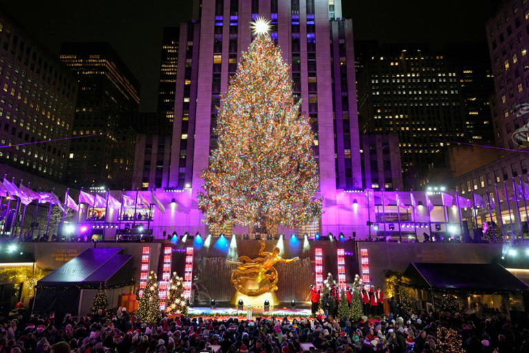 When does the Rockefeller Center Christmas Tree come down?