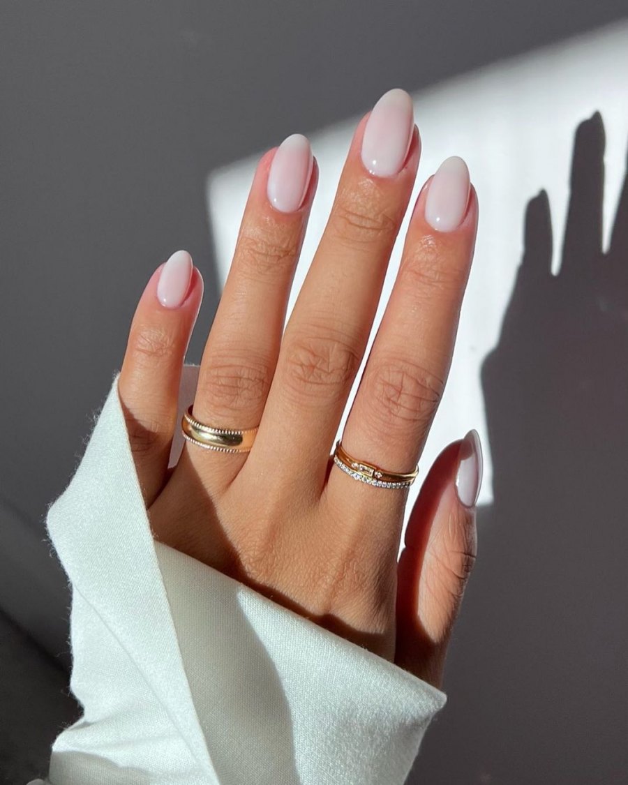 Milky Nails Manicure Chic