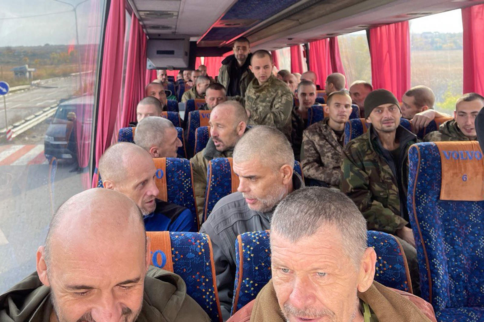 Les anciens prisonniers de guerre ukrainiens qui ont rejoint la Russie