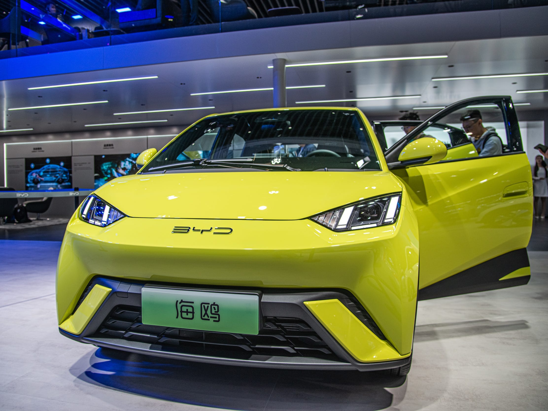 China's BYD Celebrates Its Tesla Win By Giving Money To Local Car ...