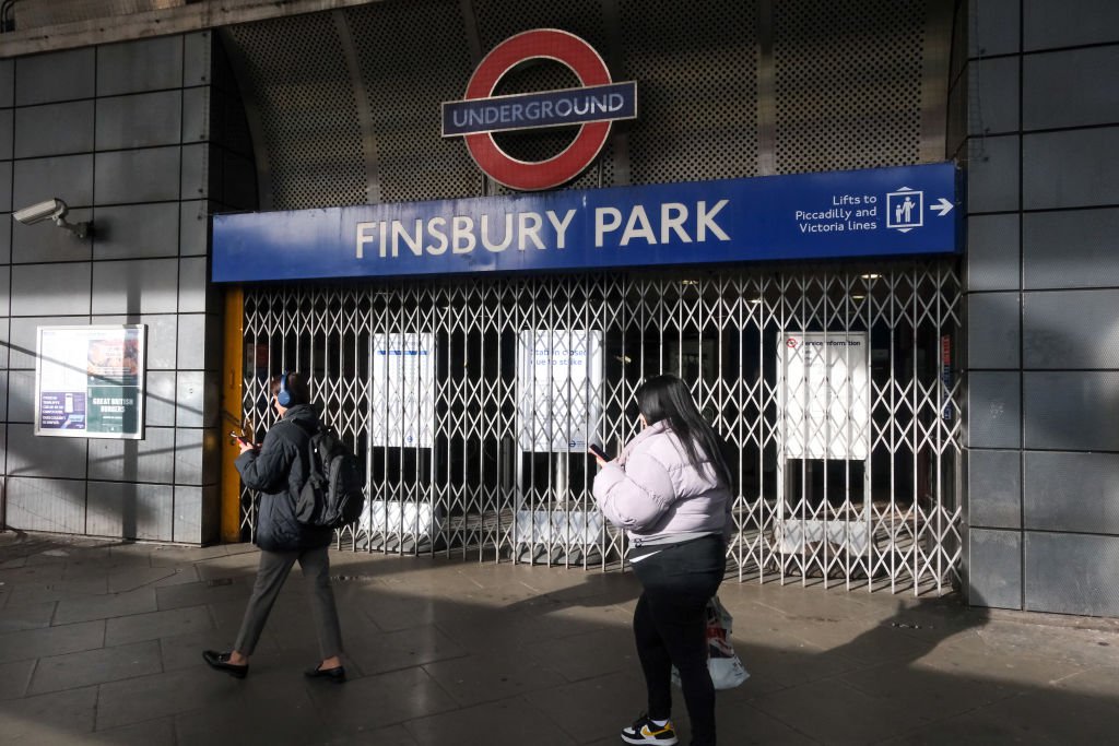 Tube Strikes Suspended Following Progress In Talks