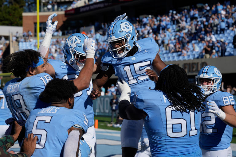 UNC football quarterbacks Conner Harrell, Max Johnson battle at Tar Heels