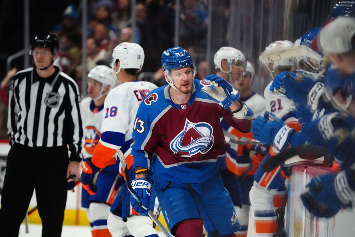 Morning After: Islanders Get A Point From The Avalanche But It Hurt ...