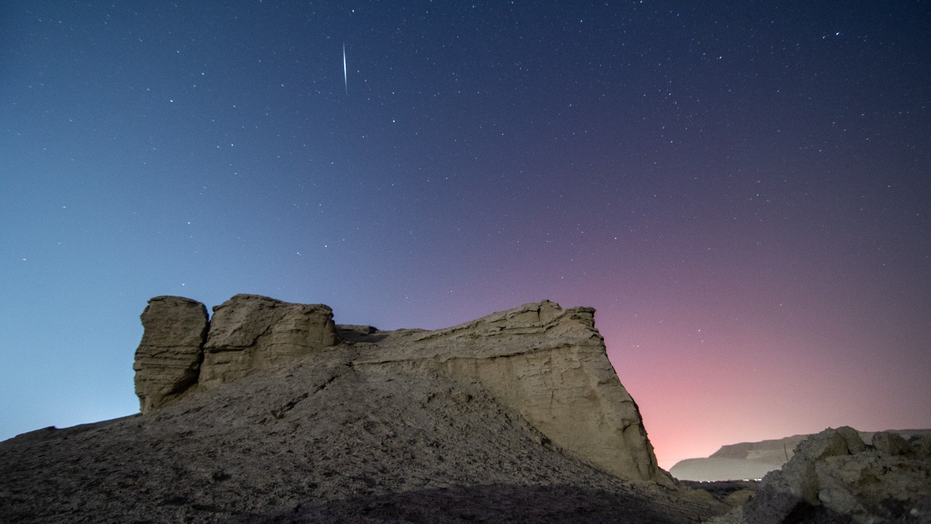 The Quadrantid Meteor Shower 2024 Peaks Tonight Alongside A Bright Moon   AA1mpjKA.img