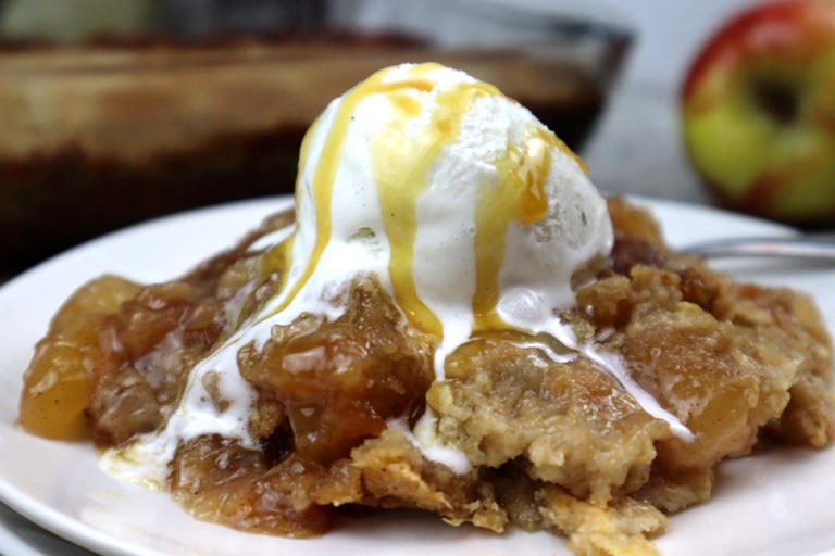 Easy Apple Caramel Dump Cake Recipe