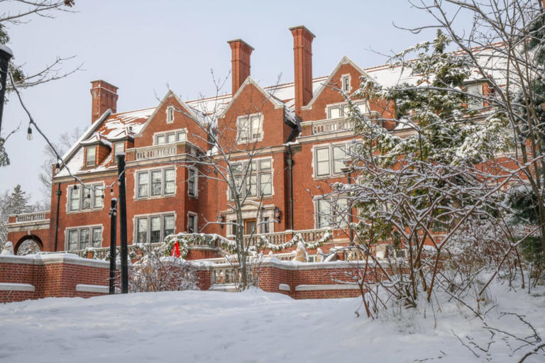 Glensheen Mansion open for free tours this Sunday