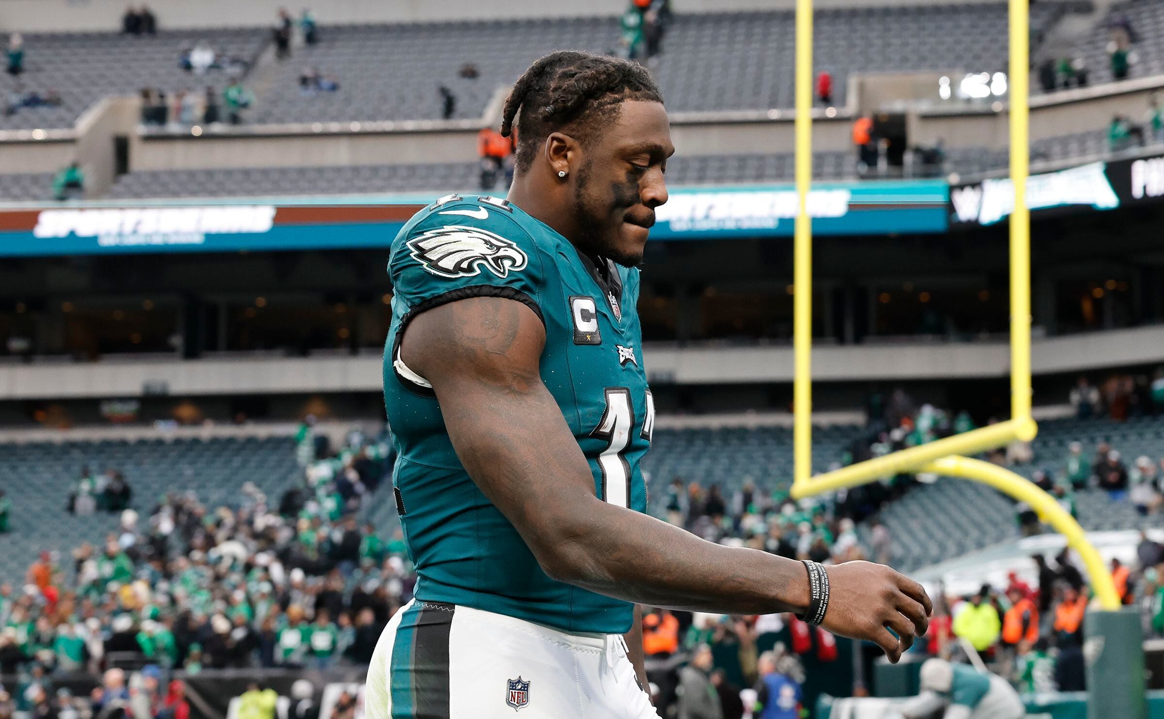 A.J. Brown Apologizes To Eagles Teammates And Addresses His Recent ...