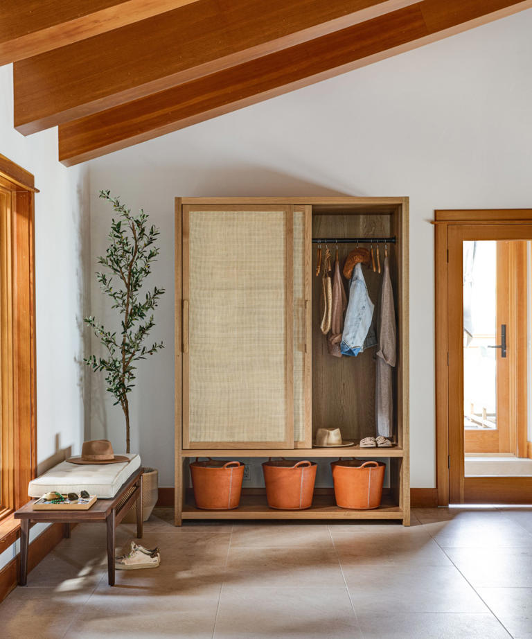 How to keep laundry smelling nice beyond laundry day 4 tricks to