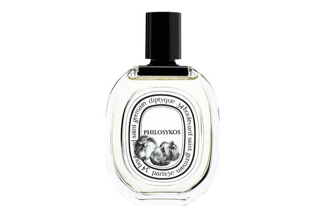 The 21 Best Classic Perfumes to Wear That Are Always In Style