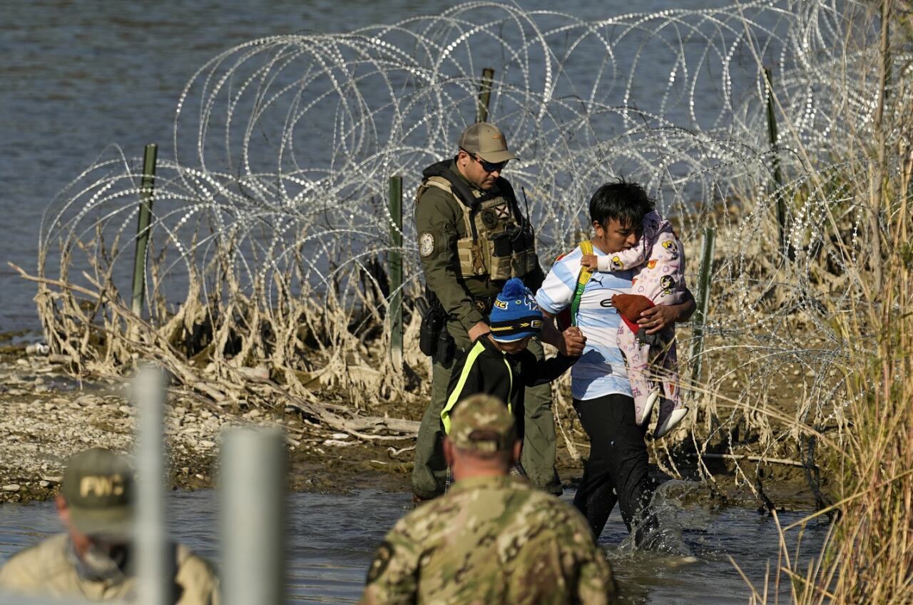 McLennan County Authorities Lend Helicopter To Help Combat Immigration   AA1mqz1i.img