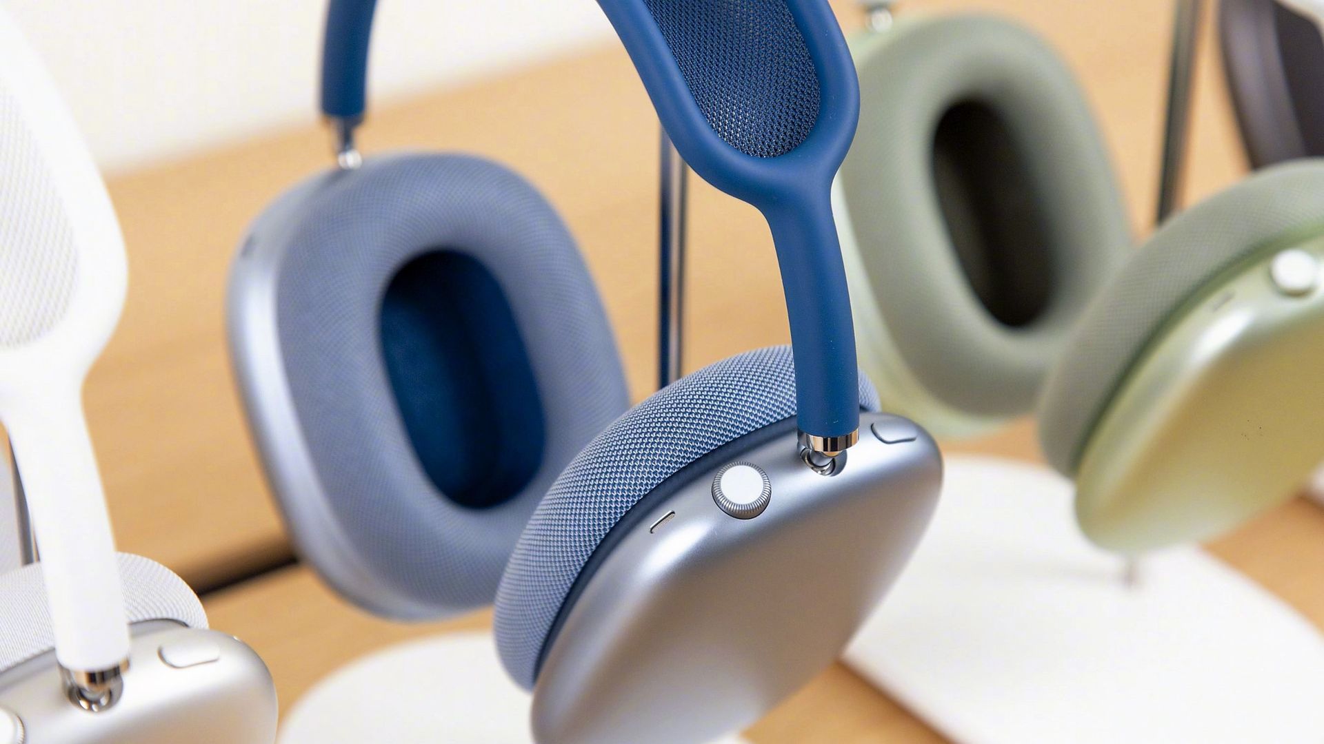 best quality headphones        
        <figure class=