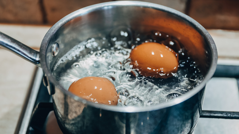 The Reason Recipes Tell You To Boil, Then Simmer