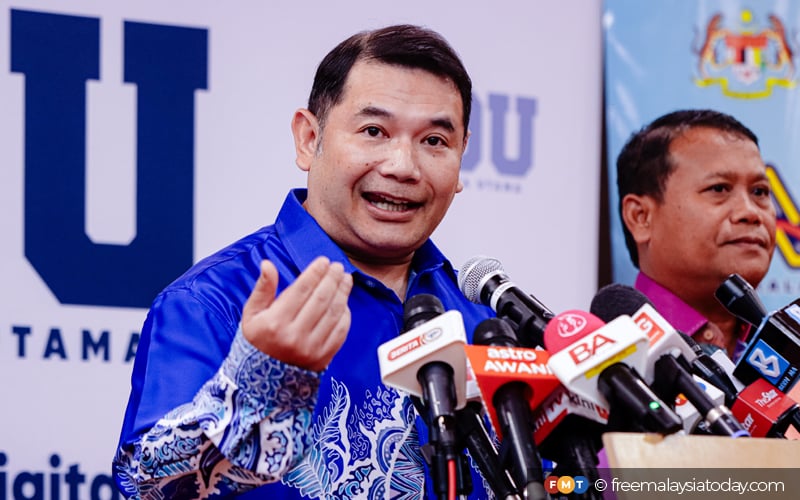rafizi hits out at online forum for claiming padu hacked