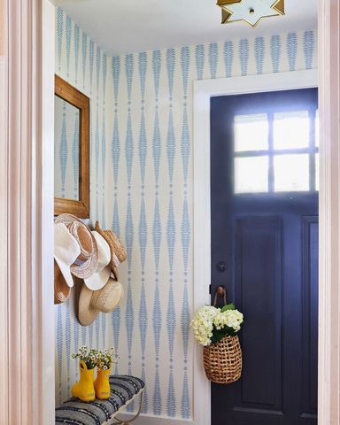 28 Entryway Wallpaper Ideas That Will Make A Lasting Impression