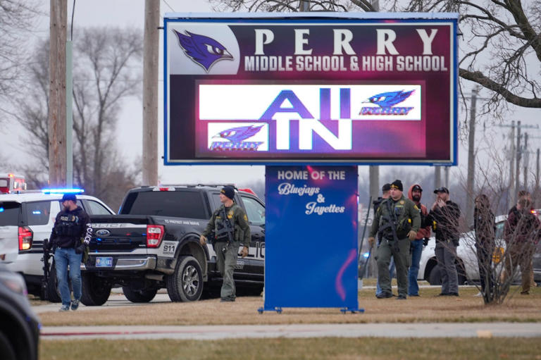 Iowa school shooting leaves one student dead and five more injured