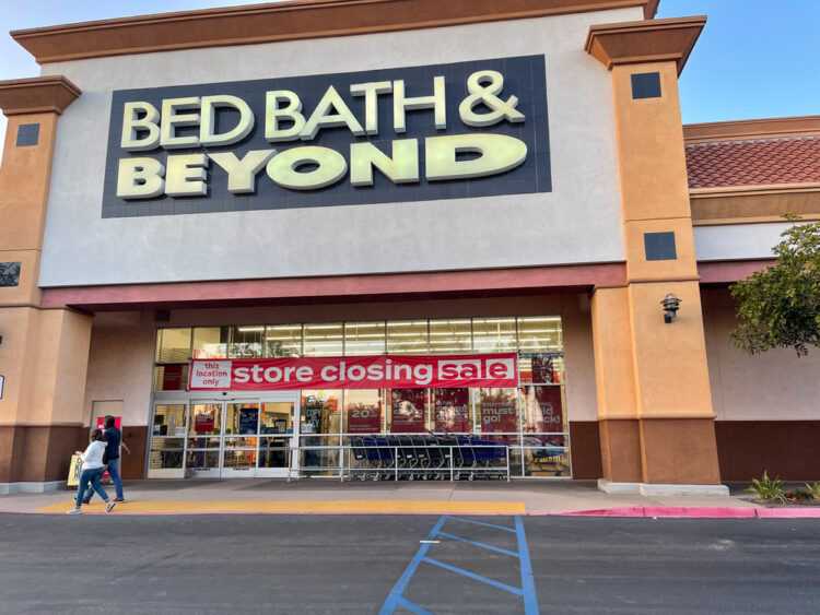 Say Goodbye Forever: These Stores Are Closing Locations This Year