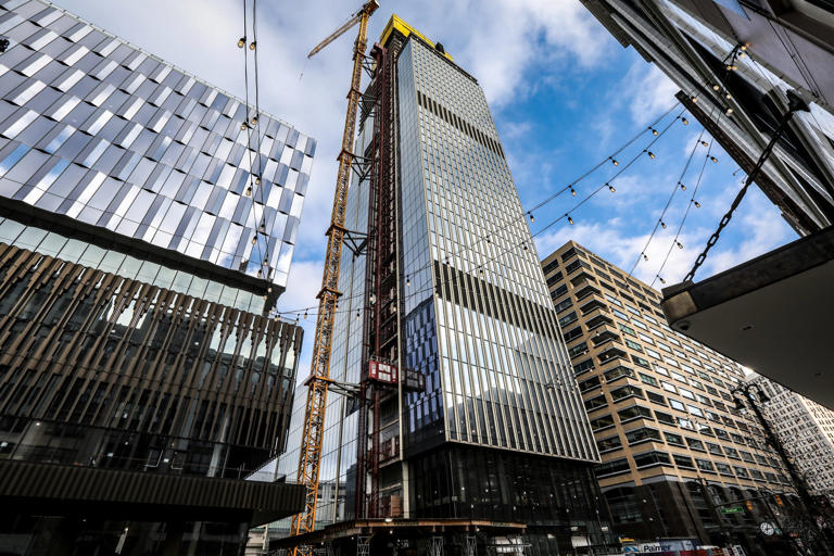 Hudson's site skyscraper reaches full height, is Detroit's 2nd tallest ...