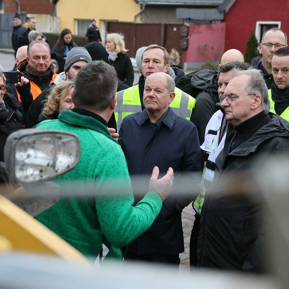 Scholz Besucht Hochwassergebiet In Sachsen-Anhalt