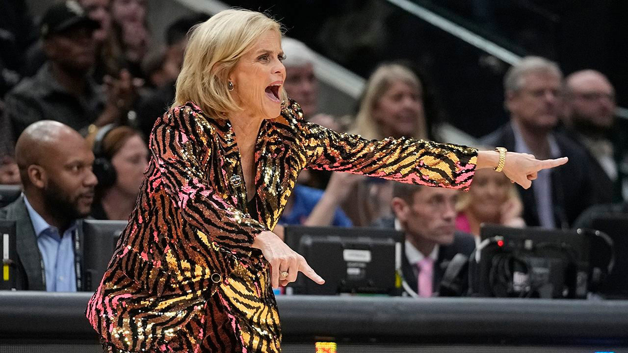 PMAC ‘bedazzled’ for LSU women’s basketball opener