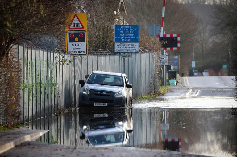 Nottinghamshire flooding road closures today as major incident