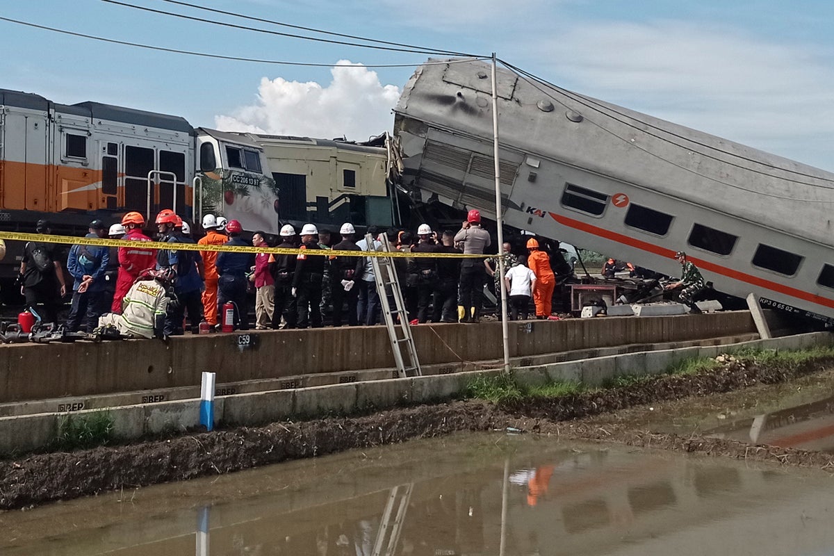 Trains Collide On Indonesia's Main Island Of Java, Killing At Least 3 ...