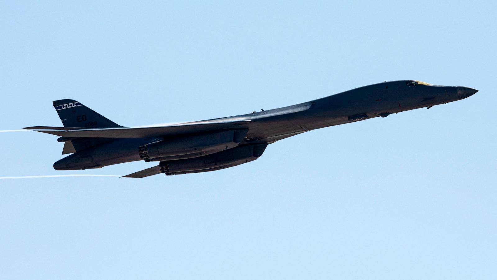 Air Force Crew Ejects Safely As B-1 Bomber Crashes During Landing In ...